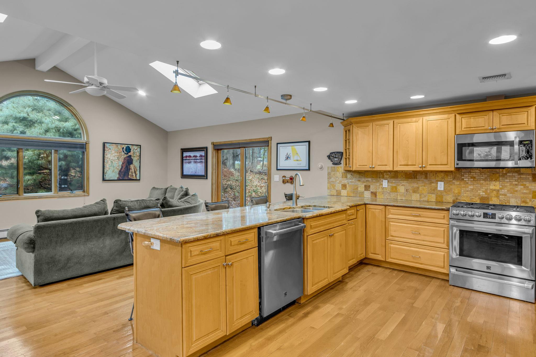 2 Homestead Lane, New City, New York image 19
