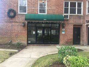 Property for Sale at Parsons Boulevard 6H, Flushing, Queens, NY - Bedrooms: 2 
Bathrooms: 1 
Rooms: 5  - $279,000