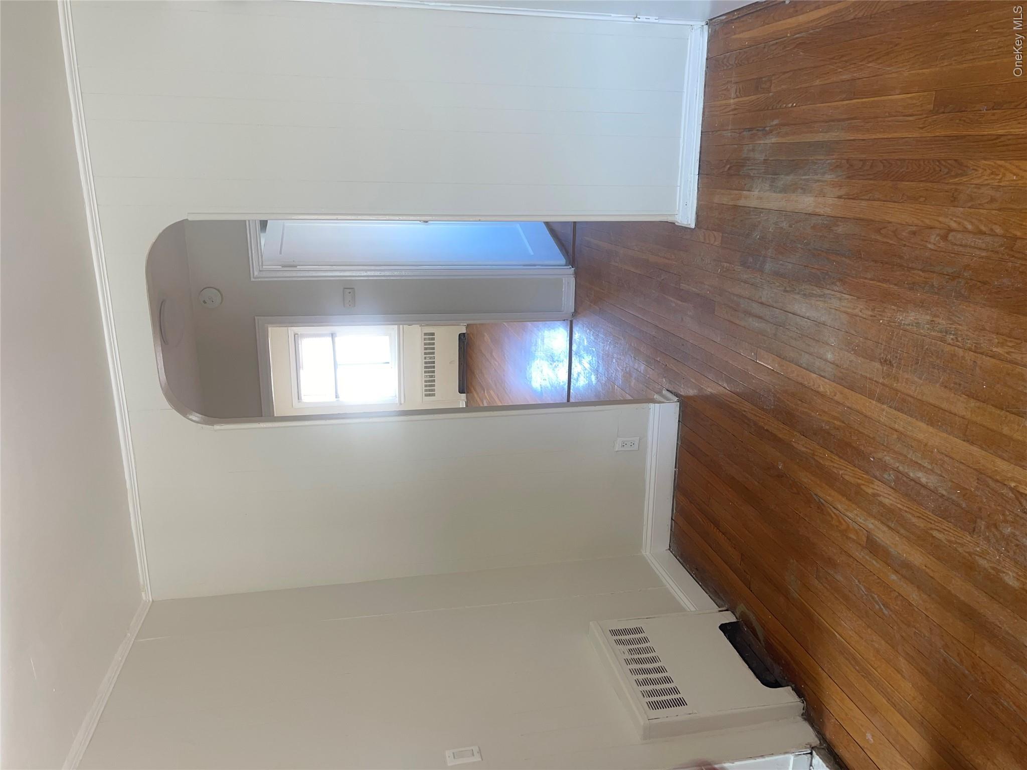 128-14 Van Wyck Expressway