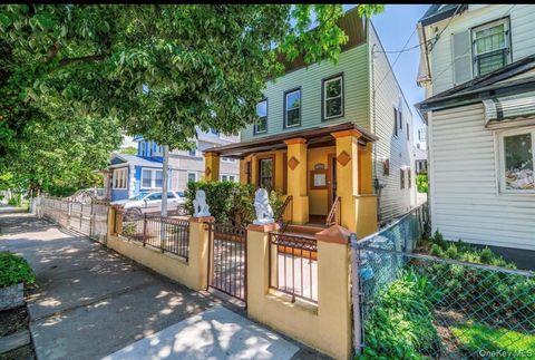 Photo of 14614 Shore Avenue, Jamaica, NY 11435 (MLS # 965810)