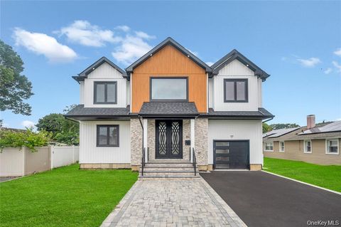 2571 Alder Avenue East Meadow NY 11554