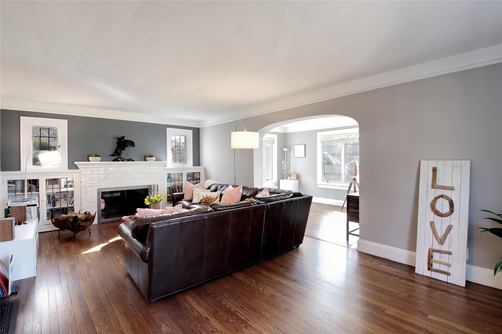 208 Nassau Avenue, Manhasset, New York image 11
