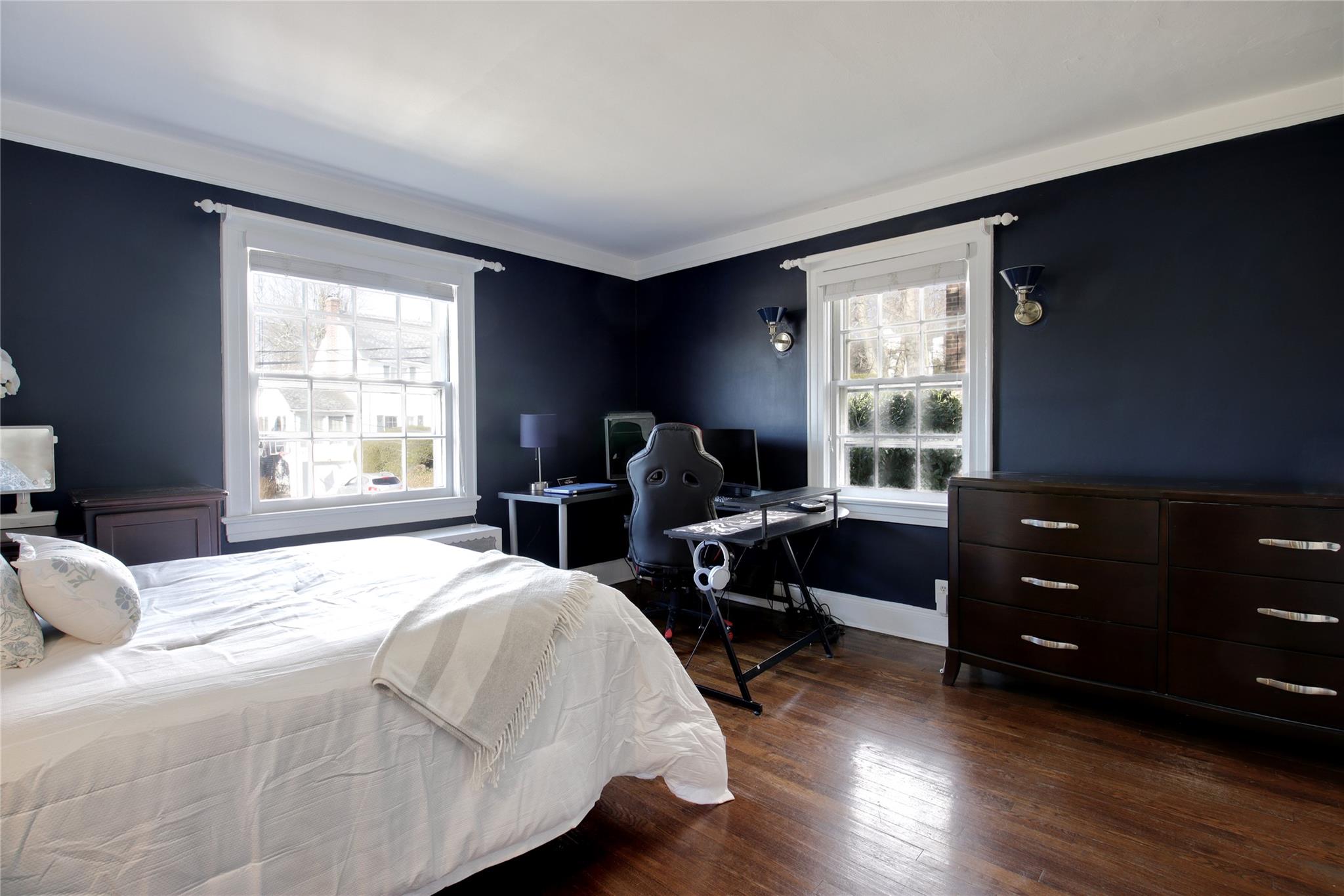 208 Nassau Avenue, Manhasset, New York image 23