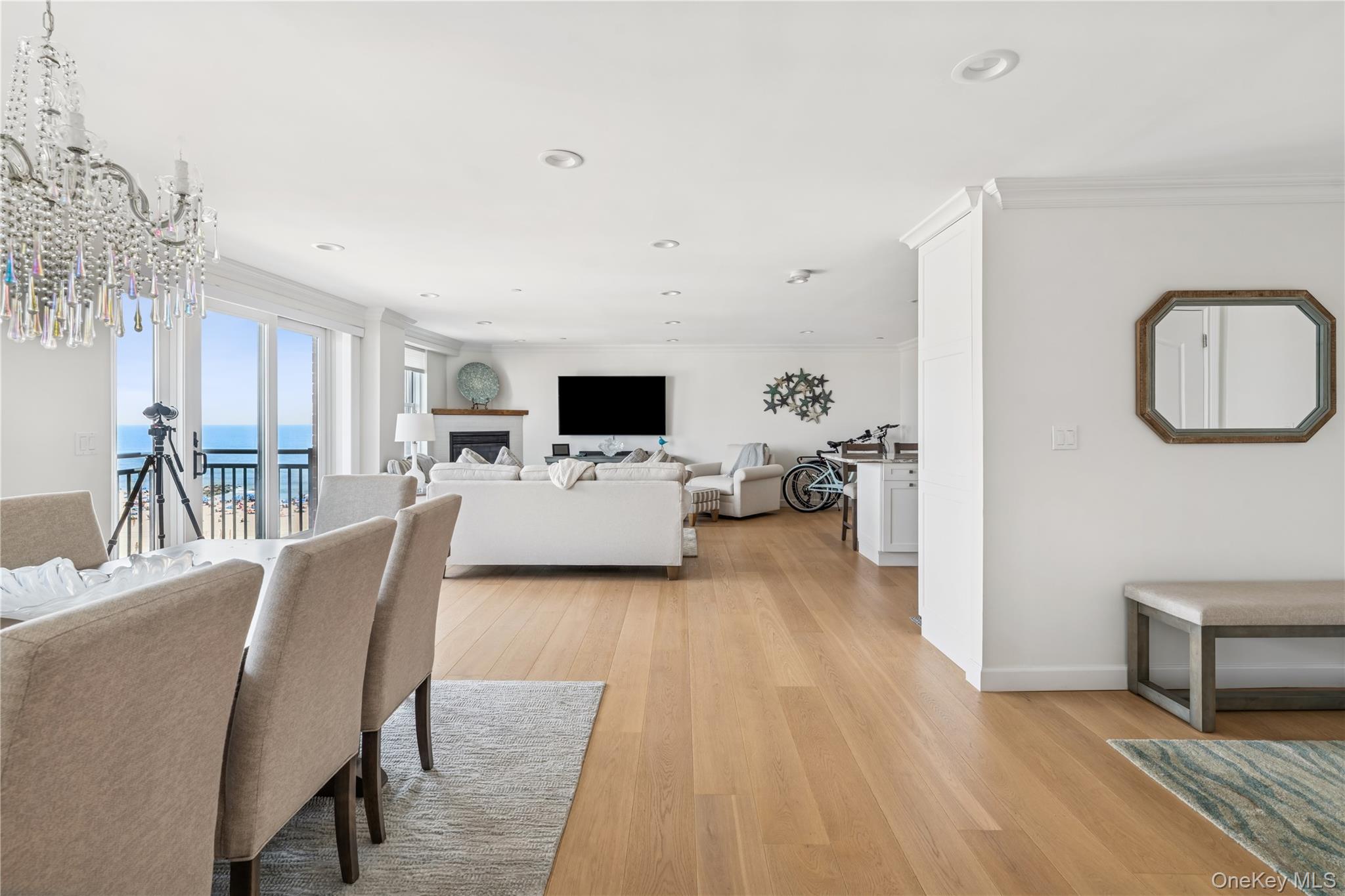 26 W Broadway 803