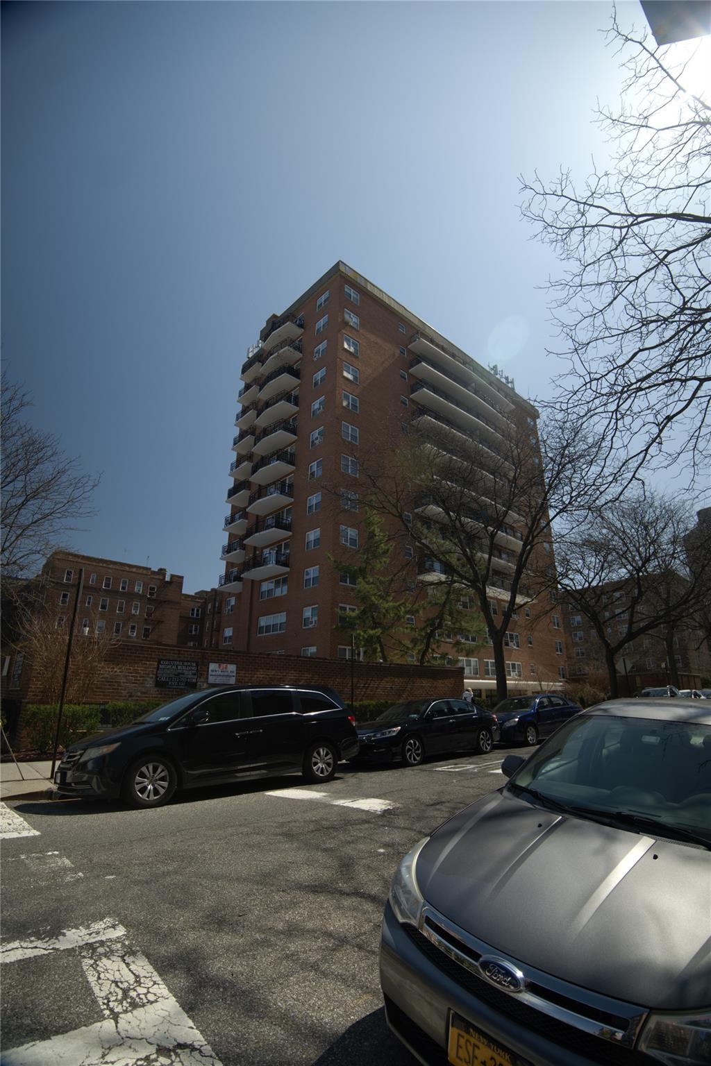 72-35 112 Street #12C, Forest Hills, New York image 2