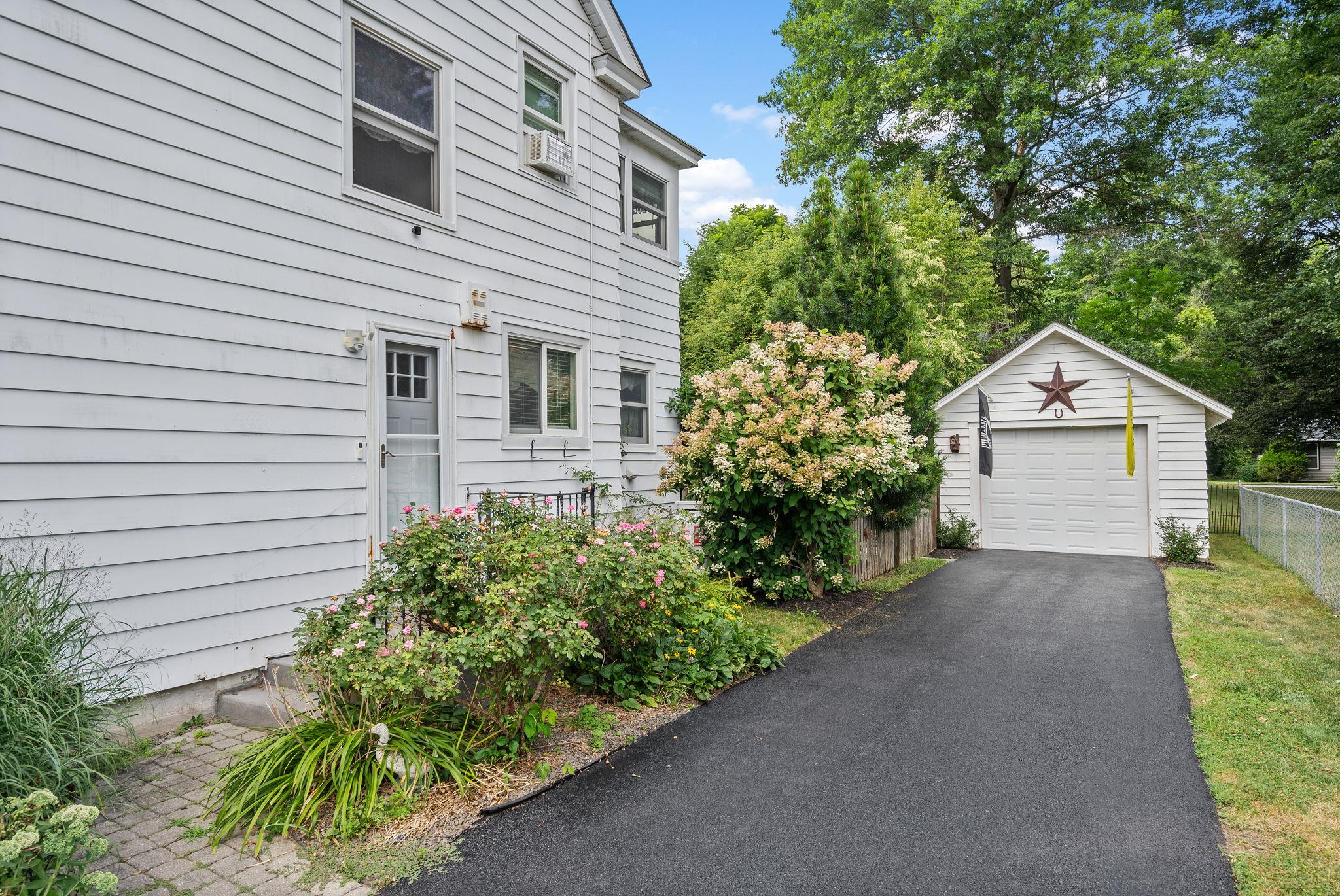 8 Hillcrest Avenue