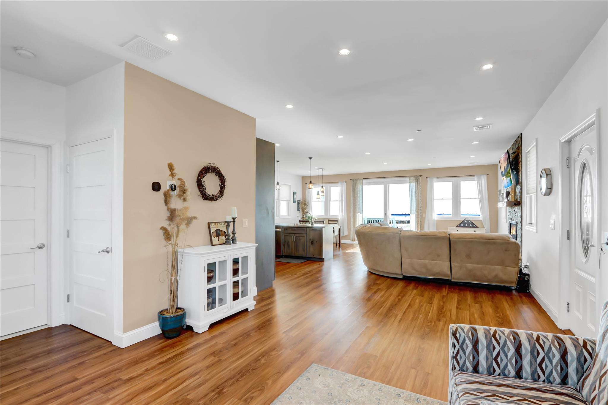 30 Smith Street, Patchogue, New York image 6