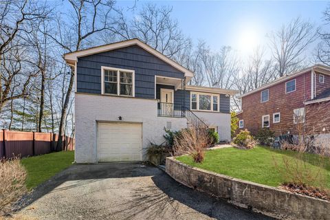 172 Lincoln Avenue, Greenburgh, NY 10706 - #: 821536