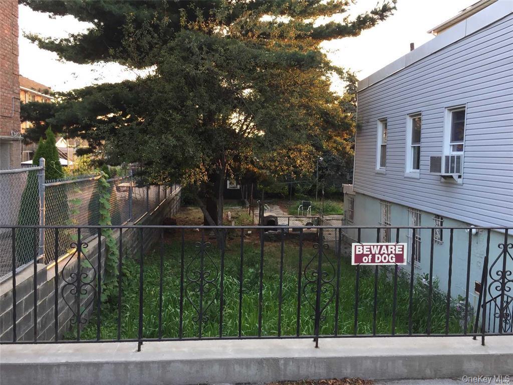 1008 Crescent Street