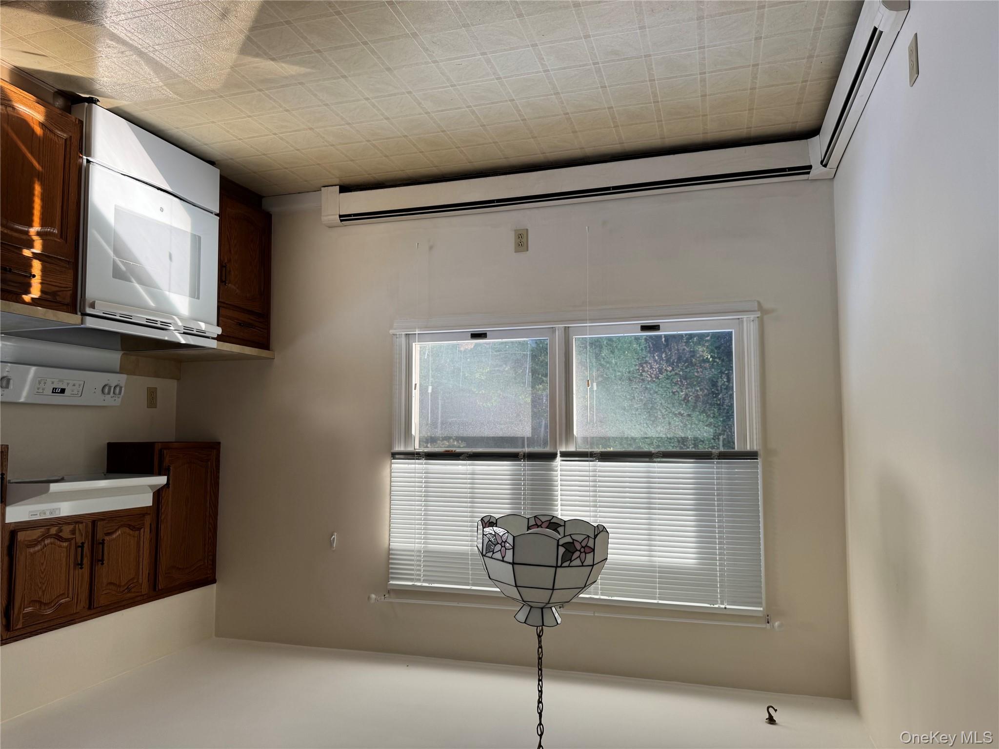 17 Intervale Avenue 1st