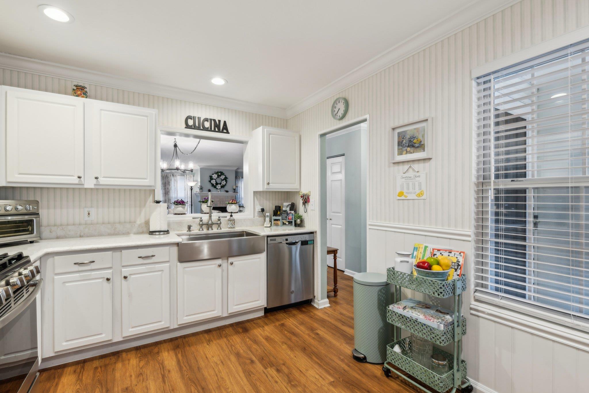 13 Commodore Circle, Port Jefferson Station, New York image 7