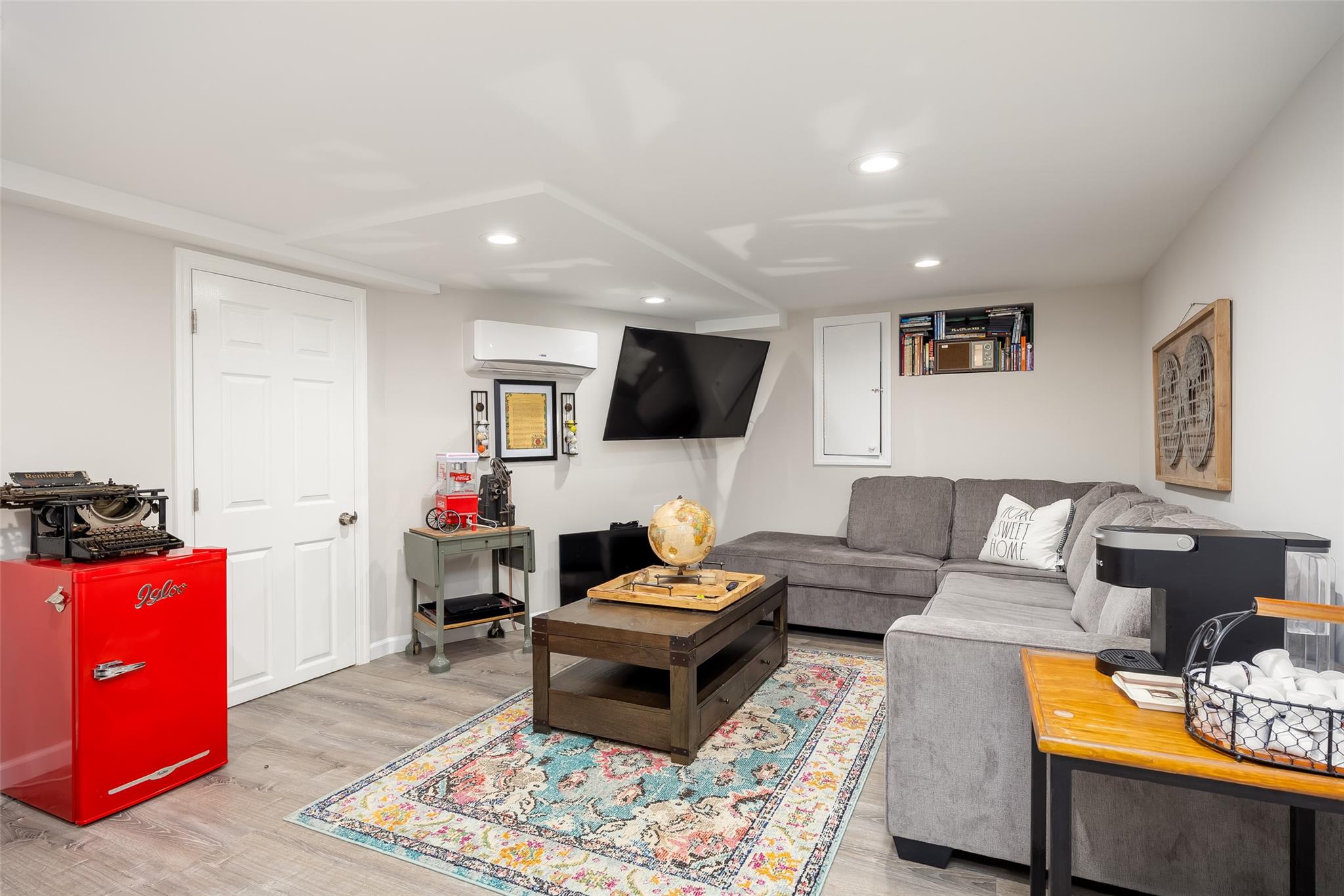 1885 Bedford Avenue, Merrick, New York image 30