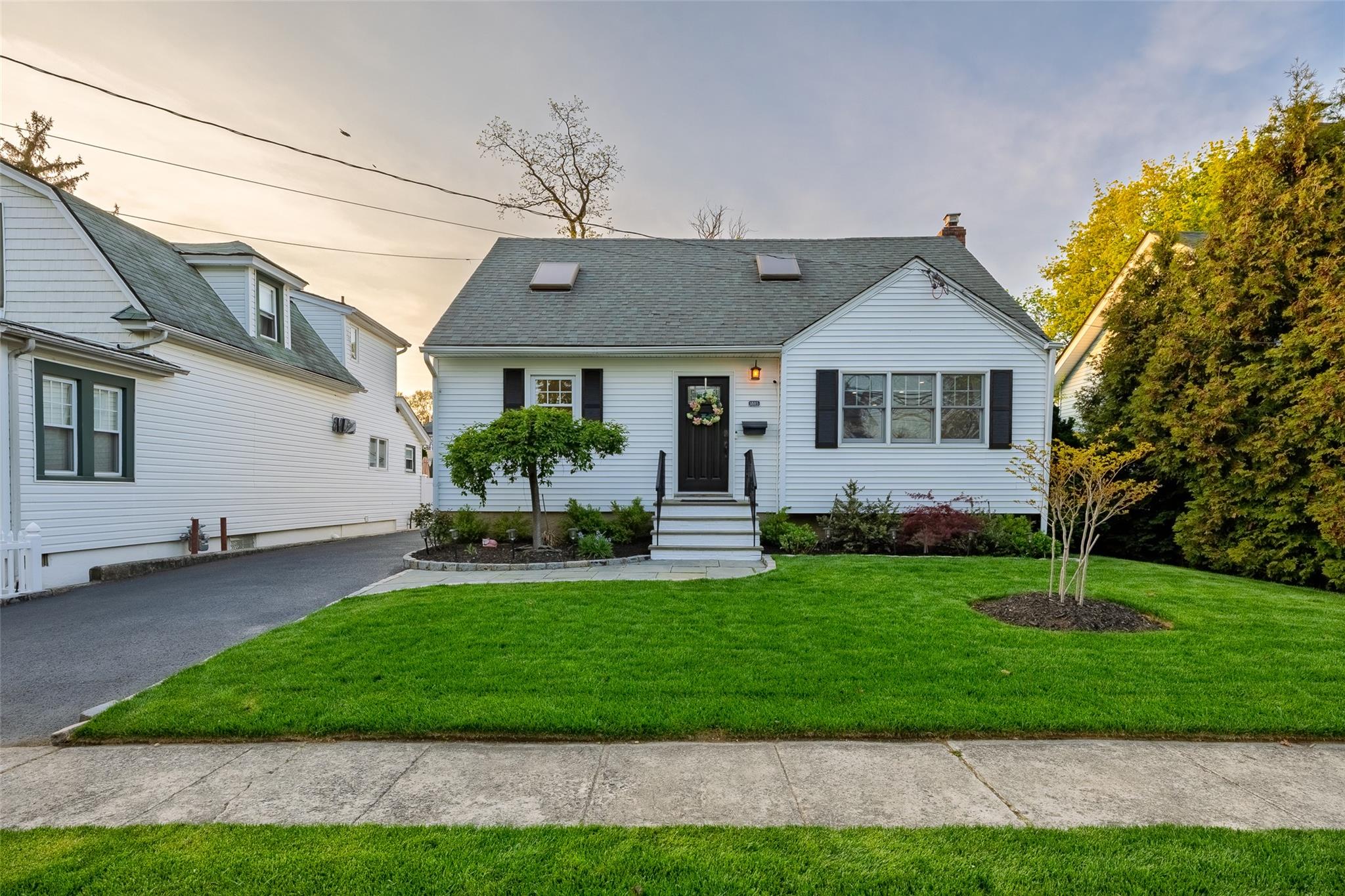 1885 Bedford Avenue, Merrick, New York image 40