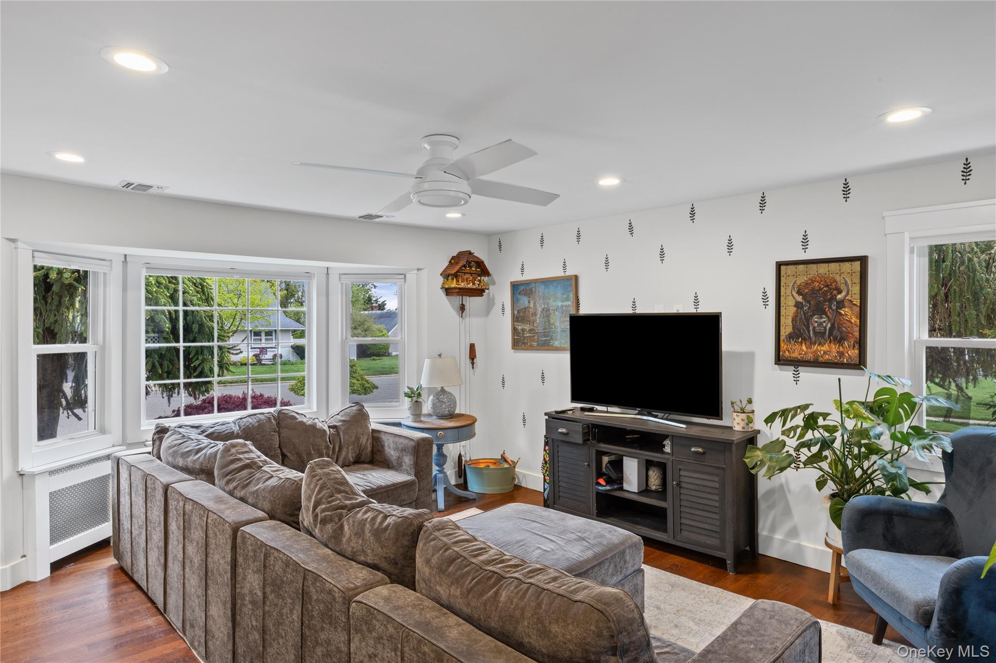 25 E Shore Drive