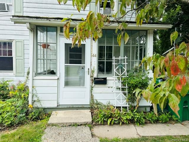 44 Davis Avenue