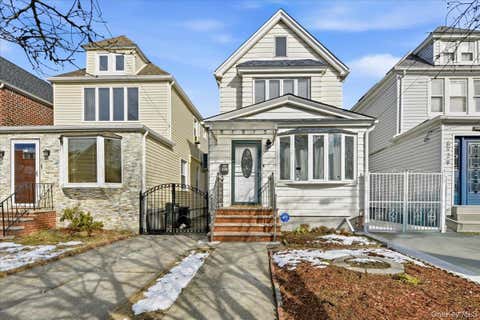Homes For Sale - 69-27 Manse Street<br/> Forest Hills, NY 11375