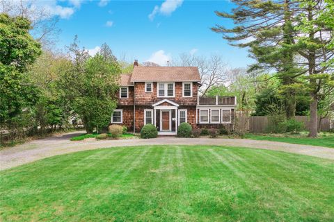 7 N Howells Point Road Bellport Village NY 11713