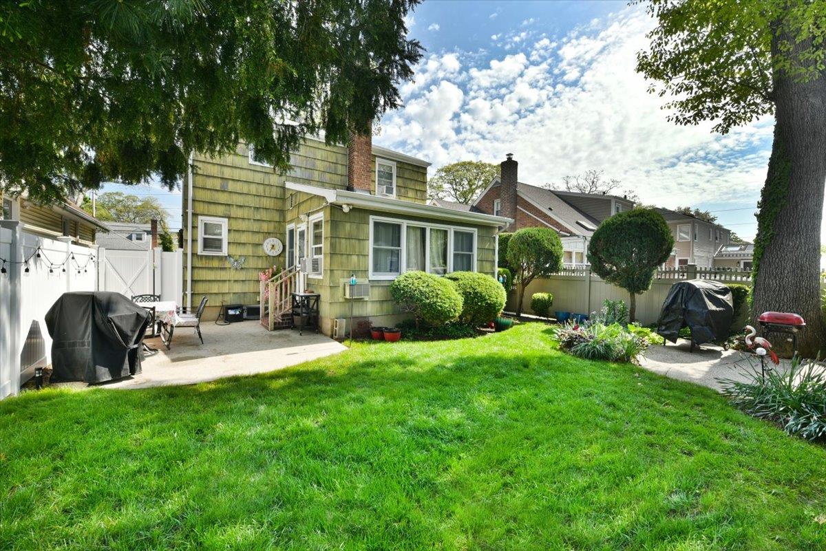 186 E Chester Street, Valley Stream, New York image 25