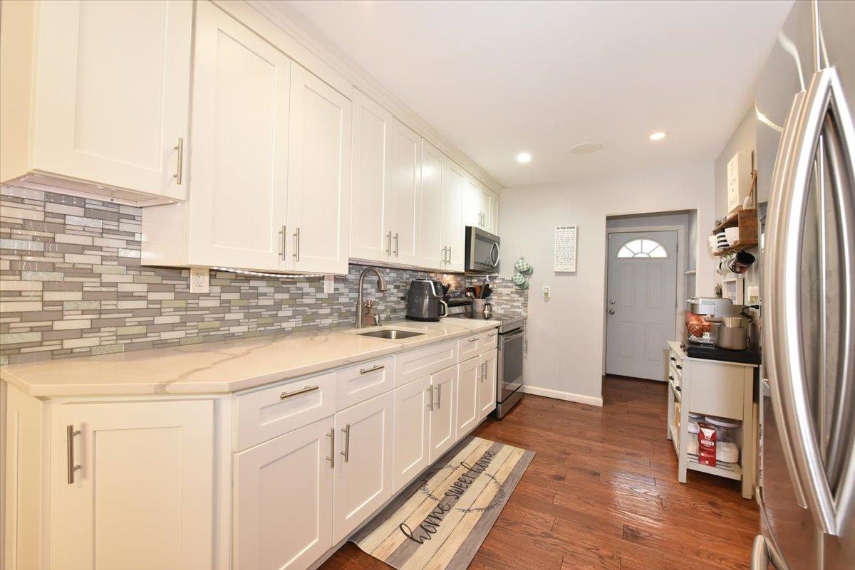 186 E Chester Street, Valley Stream, New York image 12