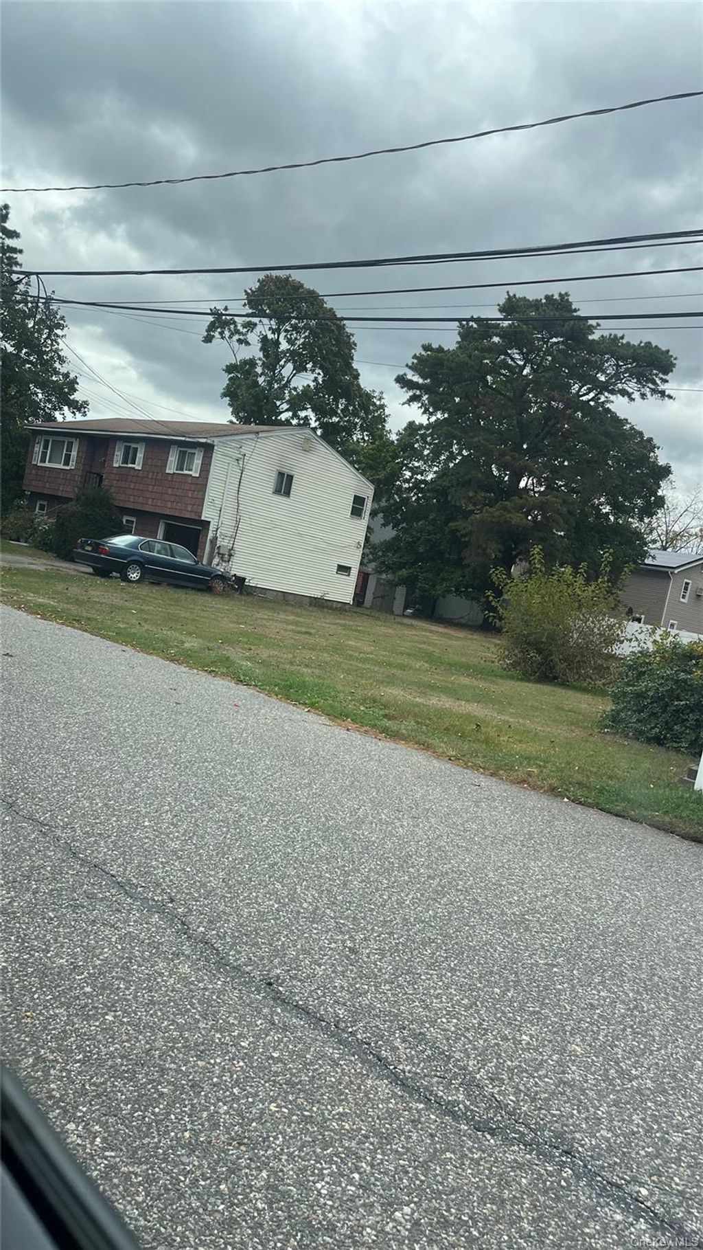 Photo of 81 Nevada Road, West Babylon, NY 11704 (MLS # 927149)