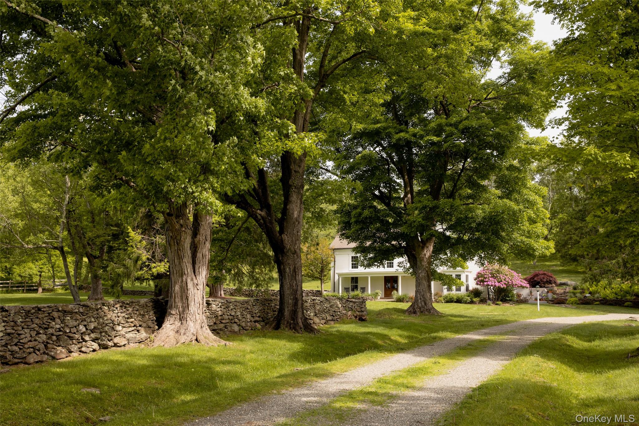 809 QUAKER HILL Road