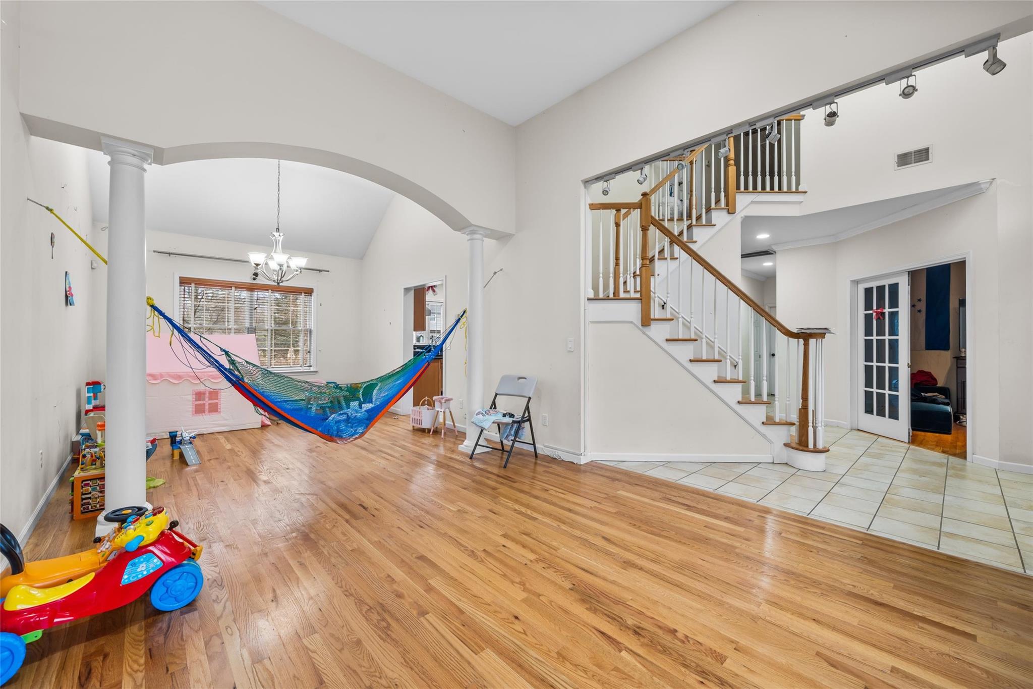 8 Corinne Court, Monroe, Florida image 5