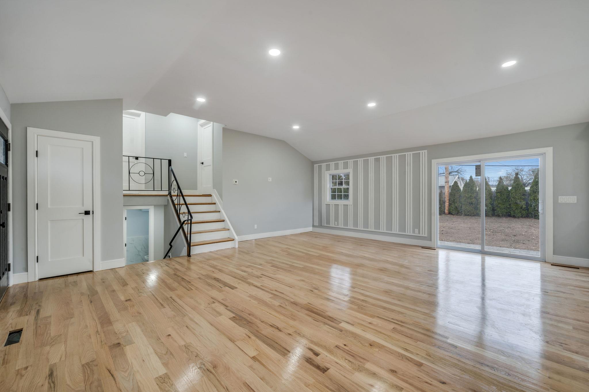 9 Delaware Avenue, Commack, New York image 6