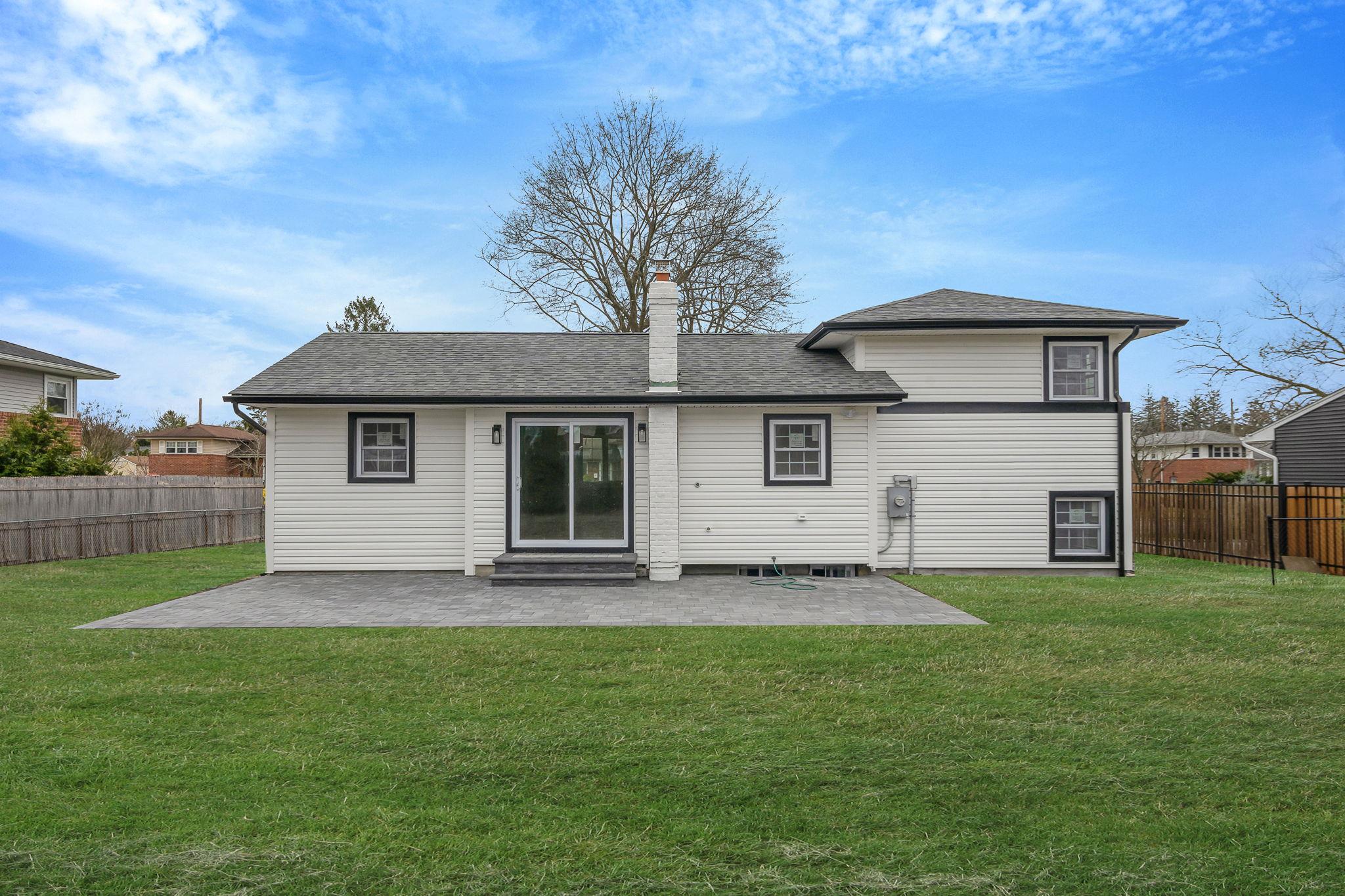 9 Delaware Avenue, Commack, New York image 19