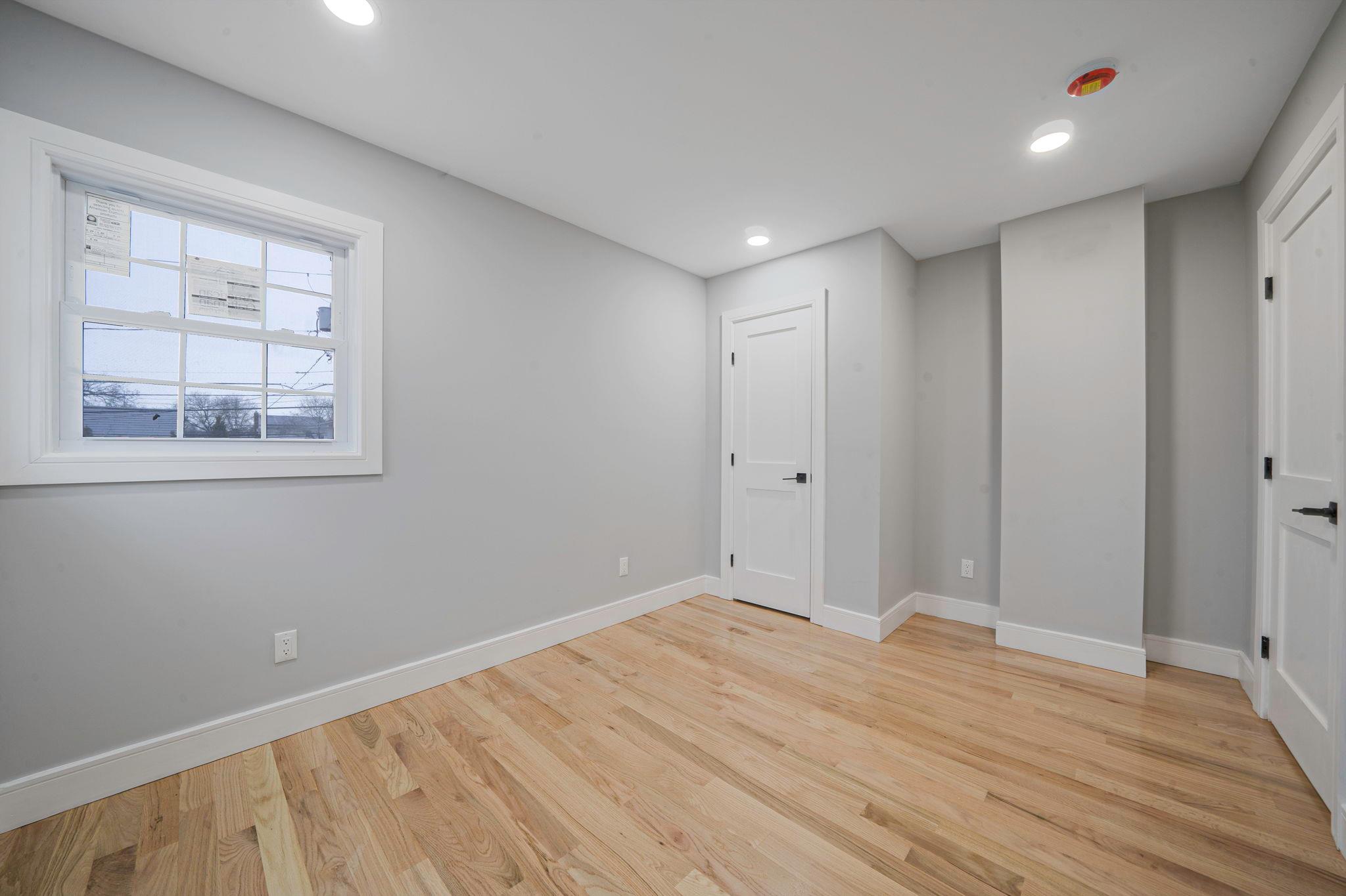 9 Delaware Avenue, Commack, New York image 13