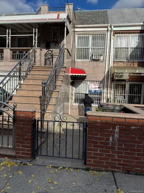 47-05 90th Street 1FL Elmhurst NY 11373