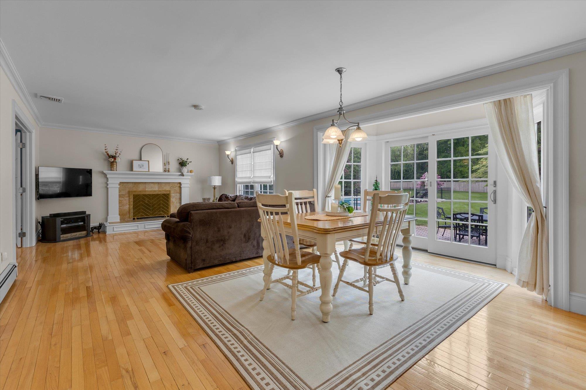 8 Bank Court, Greenlawn, New York image 7