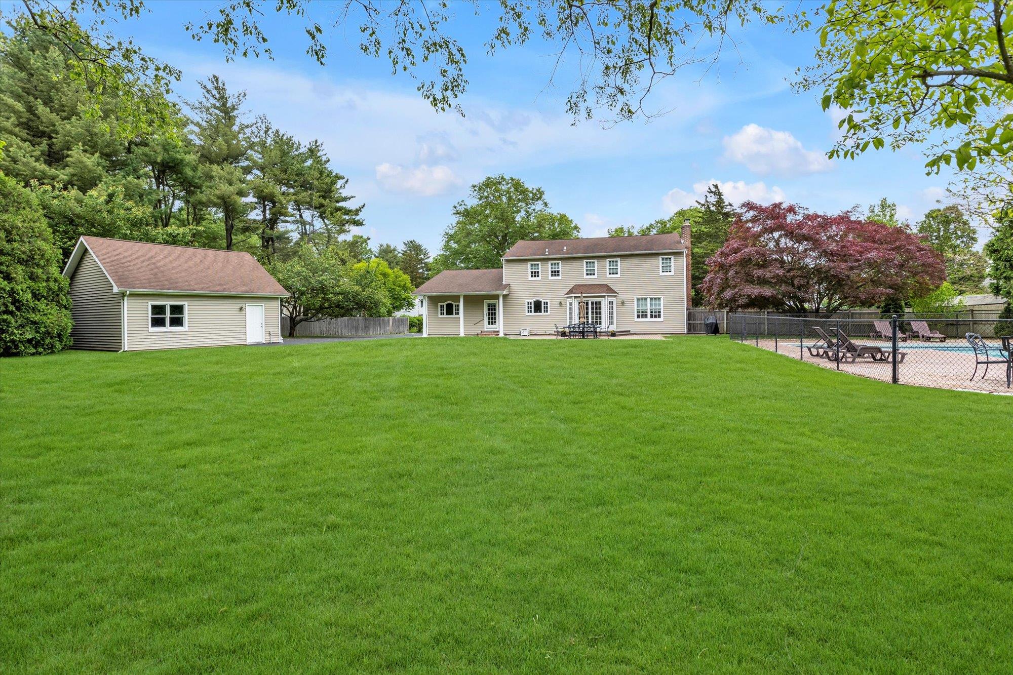 8 Bank Court, Greenlawn, New York image 33
