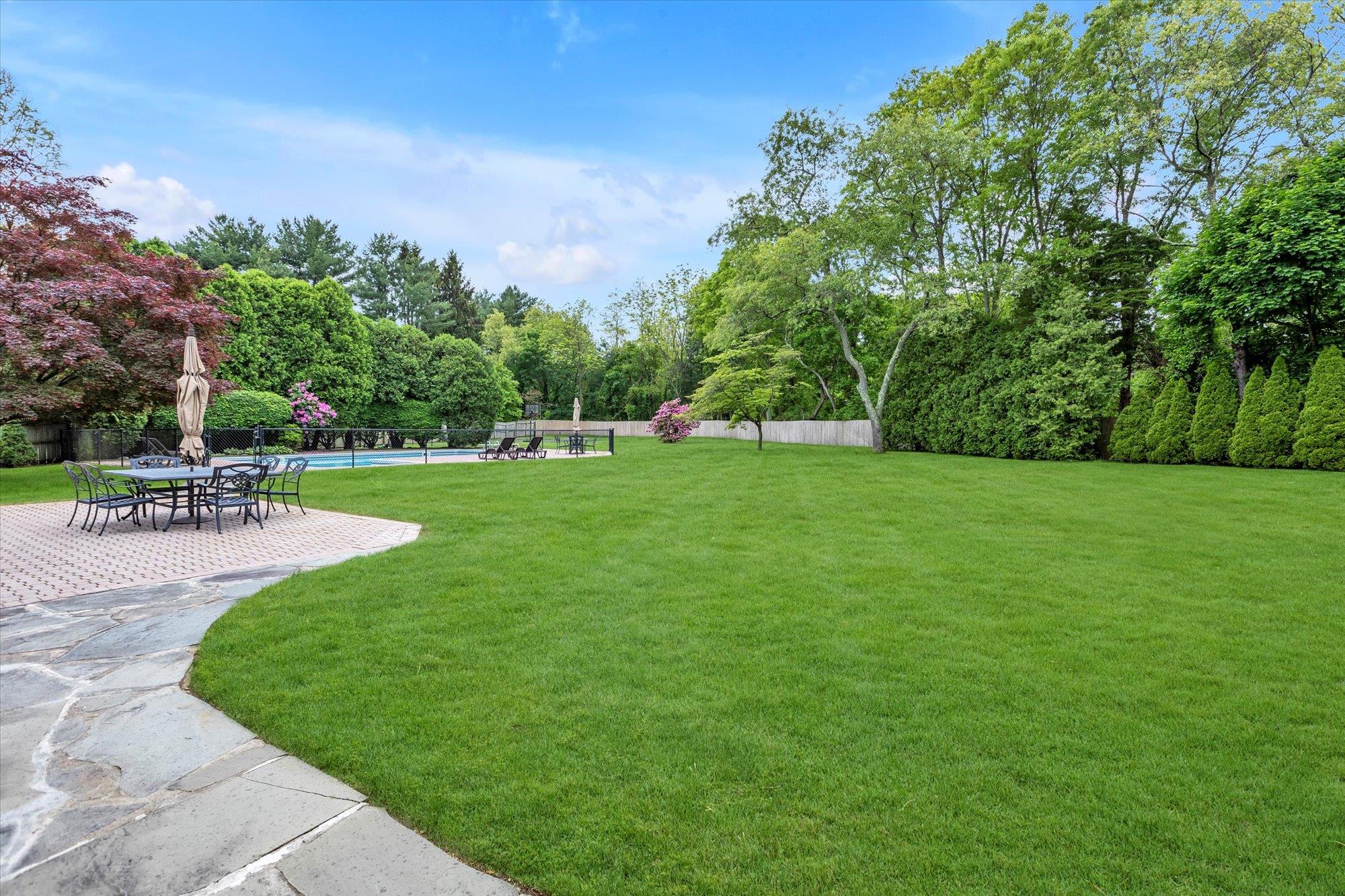 8 Bank Court, Greenlawn, New York image 30