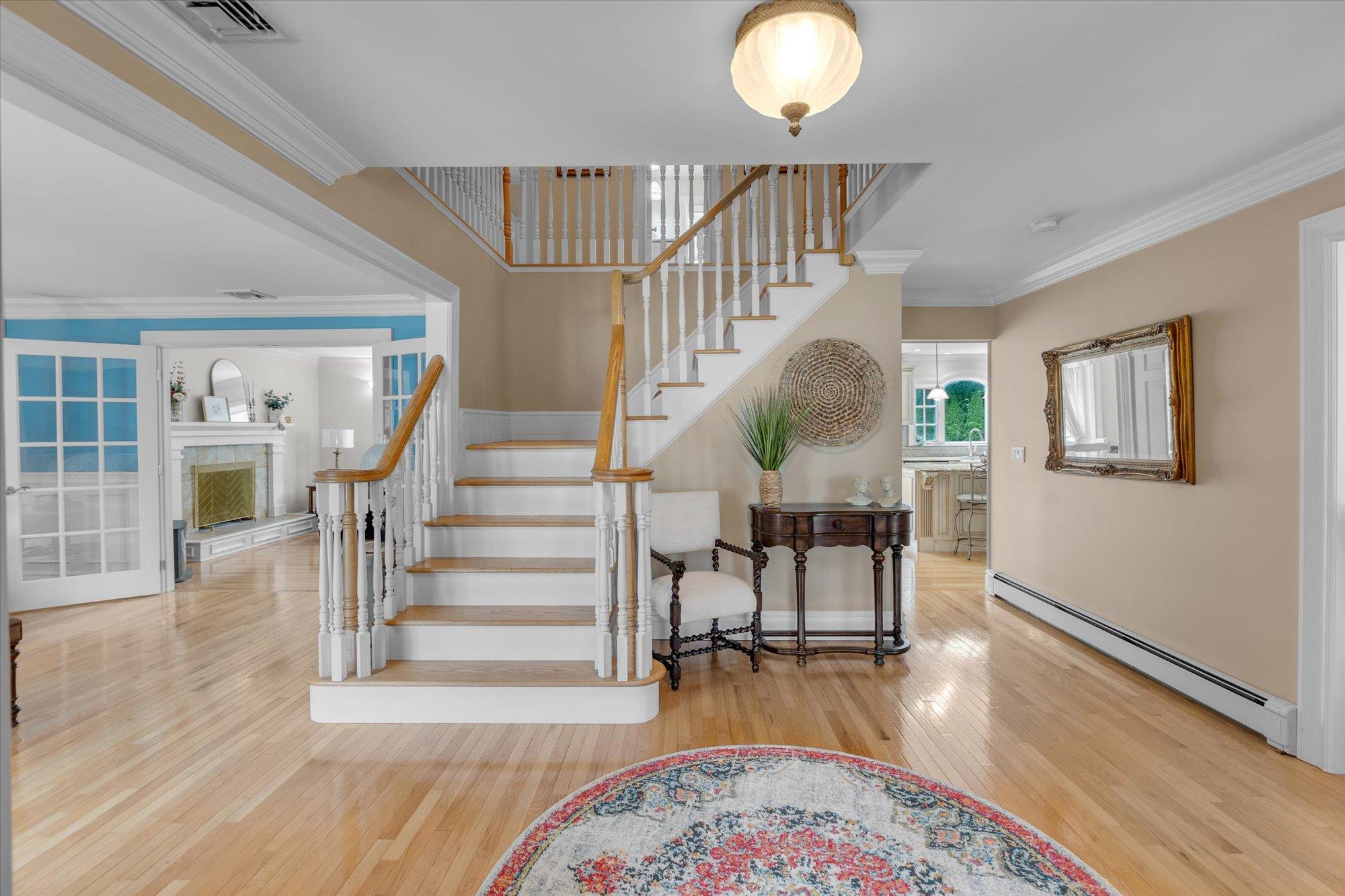 8 Bank Court, Greenlawn, New York image 2