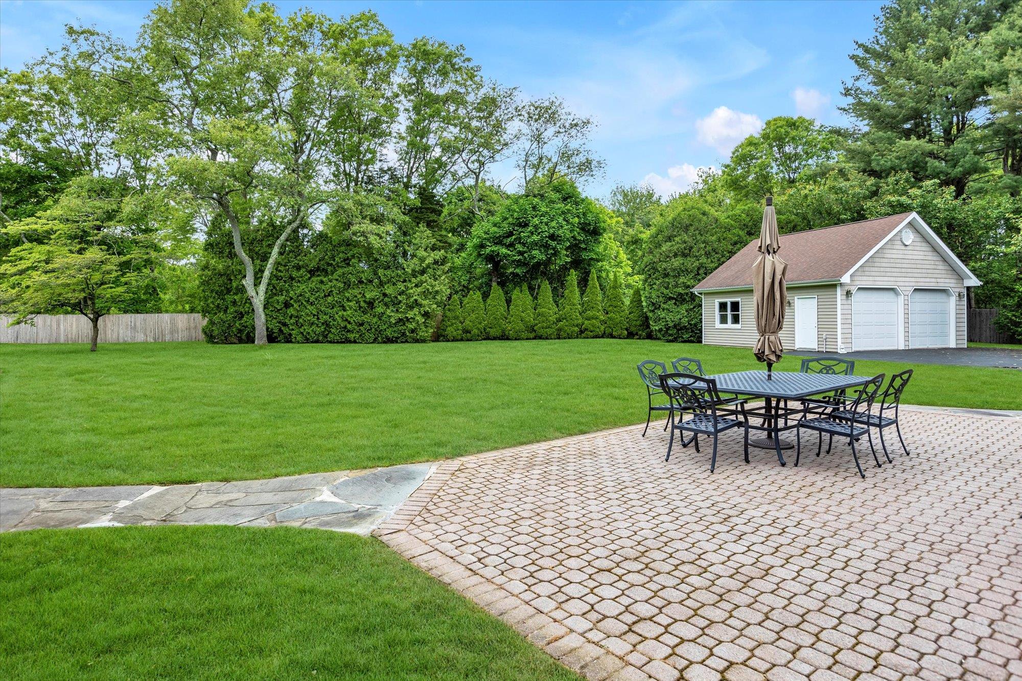 8 Bank Court, Greenlawn, New York image 31
