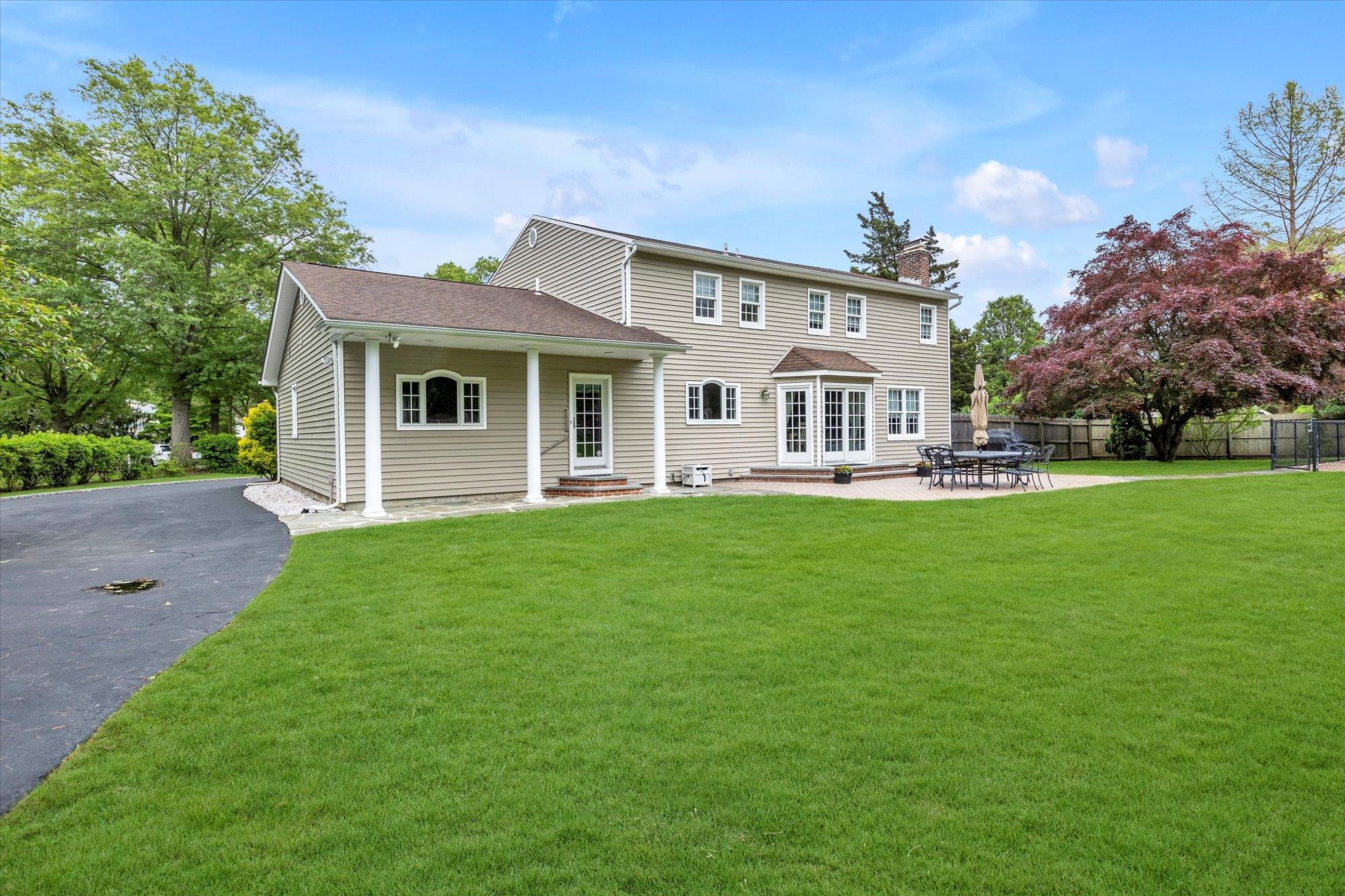 8 Bank Court, Greenlawn, New York image 35