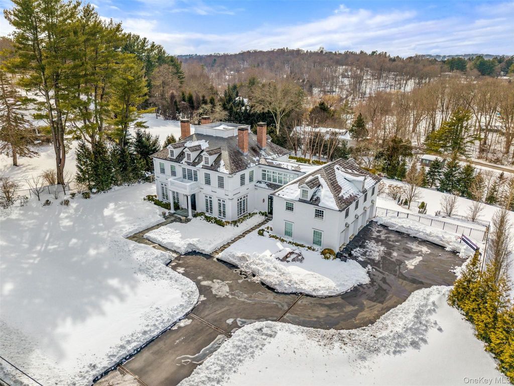 Photo of 16 Taylor Road, Mount Kisco, NY 10549 (MLS # 966260)