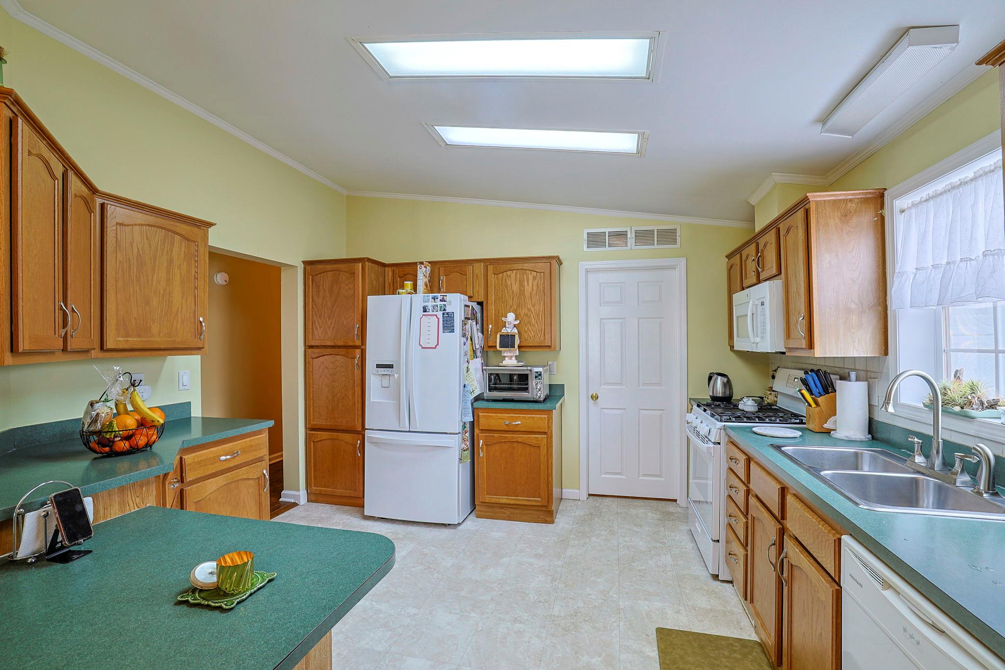48 Vero Drive, Poughkeepsie, Florida image 5