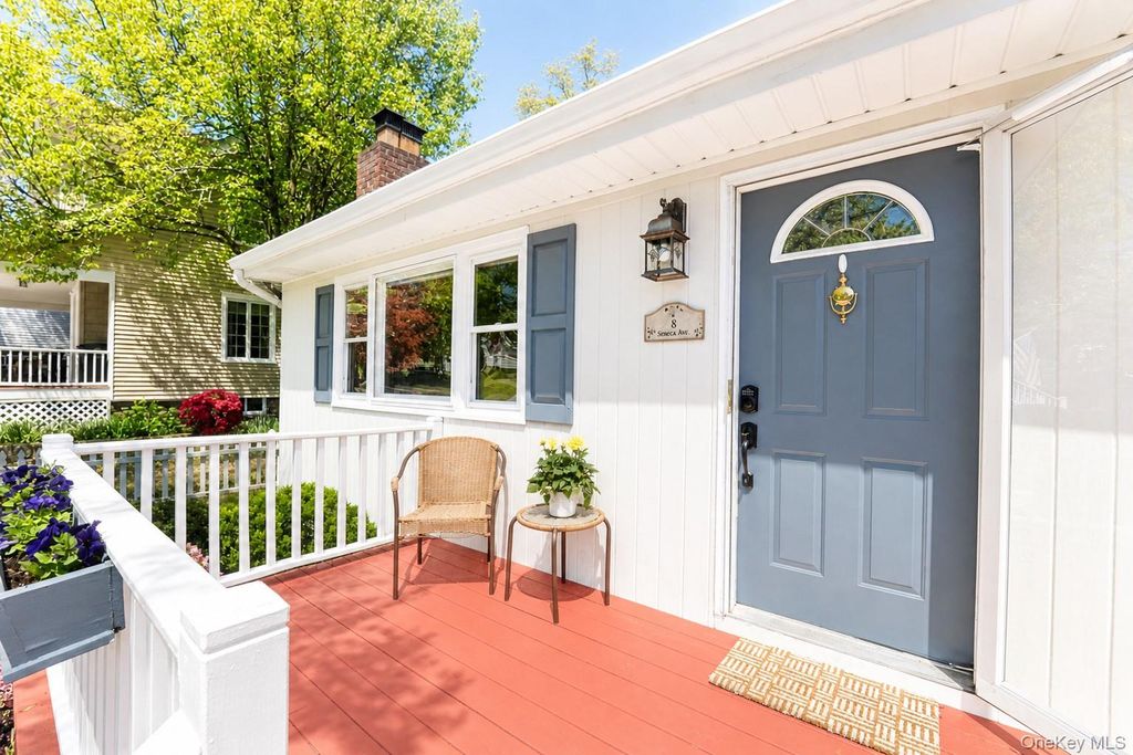 Photo of 8 Seneca Avenue, White Plains, NY 10603 (MLS # 976463)