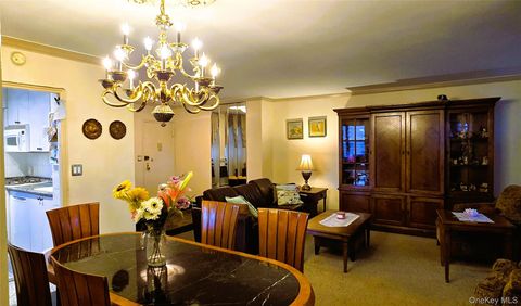 Homes For Sale - 61-55 98th Street # 17E<br/> Rego Park, NY 11374