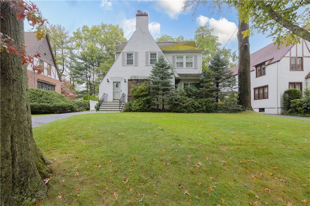 Rental Property at Carthage Lane, Scarsdale, New York - Bedrooms: 4 
Bathrooms: 2 
Rooms: 8  - $7,100 MO.