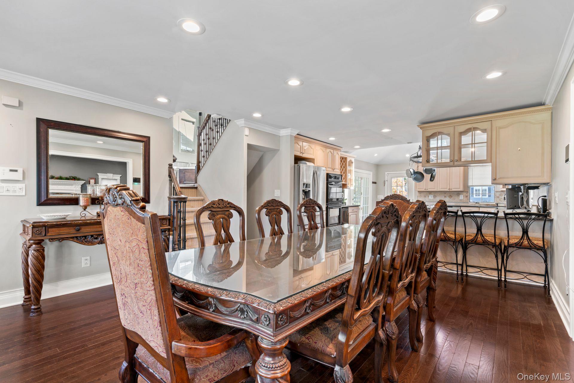 Islip Terrace, New York 11752, United States, 4 Bedrooms Bedrooms, ,3 BathroomsBathrooms,Residential,Active,201992