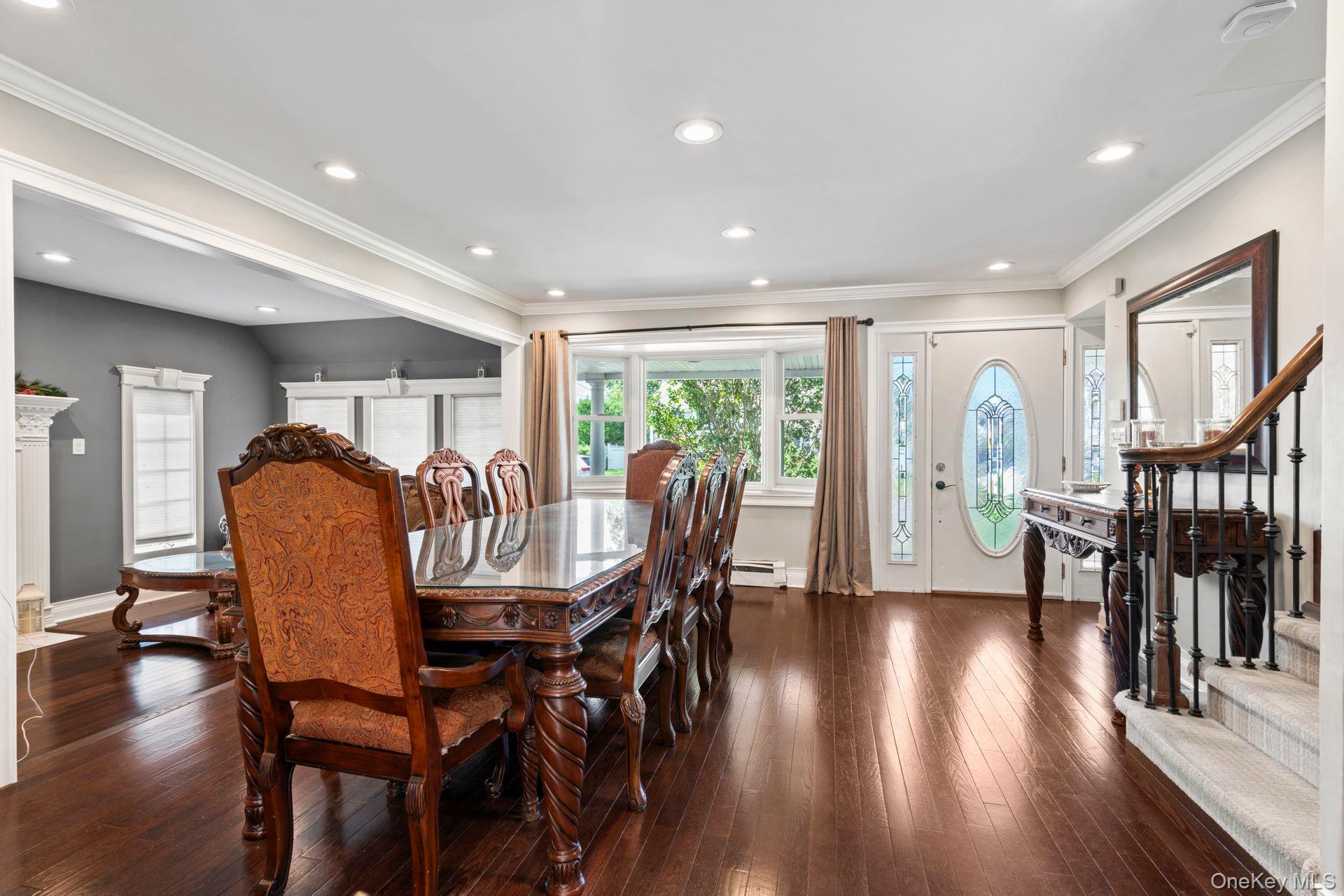 Islip Terrace, New York 11752, United States, 4 Bedrooms Bedrooms, ,3 BathroomsBathrooms,Residential,Active,201992