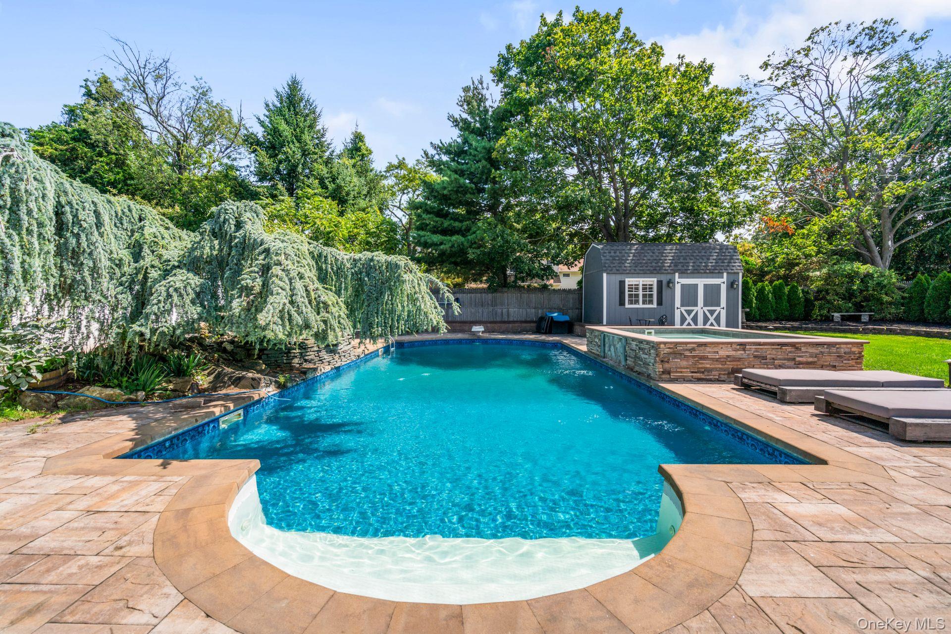 Islip Terrace, New York 11752, United States, 4 Bedrooms Bedrooms, ,3 BathroomsBathrooms,Residential,Active,201992