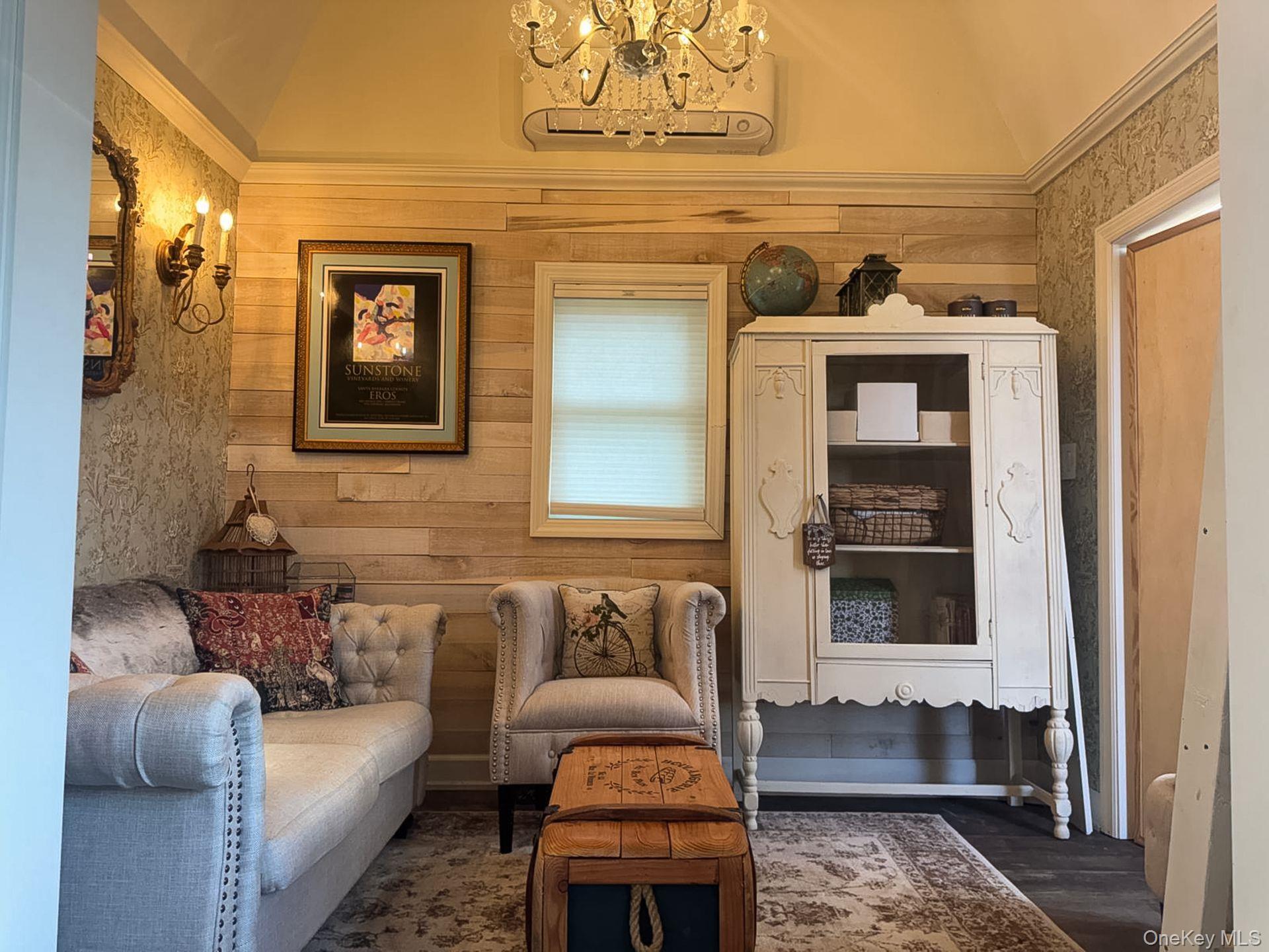 Islip Terrace, New York 11752, United States, 4 Bedrooms Bedrooms, ,3 BathroomsBathrooms,Residential,Active,201992