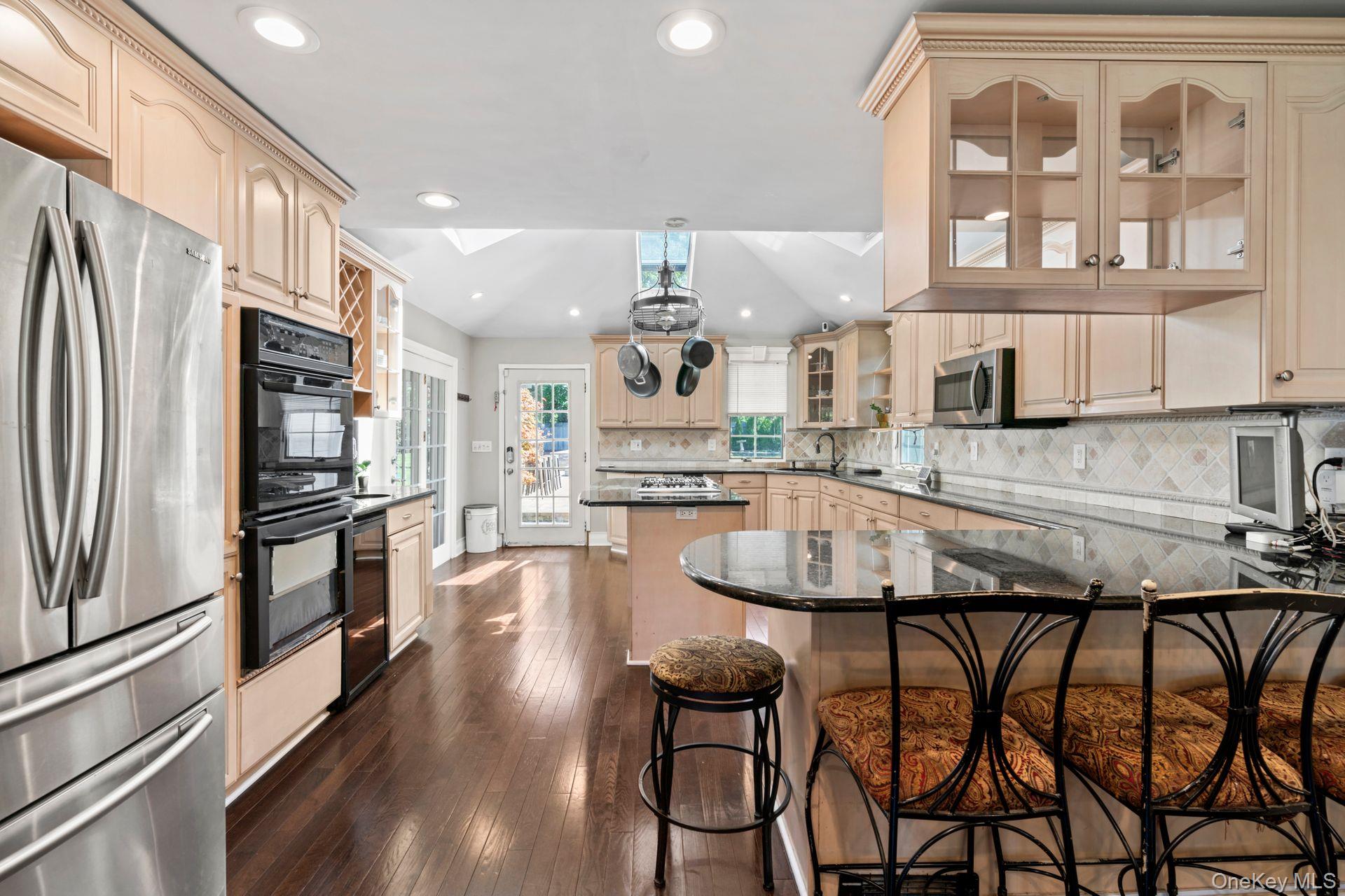 Islip Terrace, New York 11752, United States, 4 Bedrooms Bedrooms, ,3 BathroomsBathrooms,Residential,Active,201992