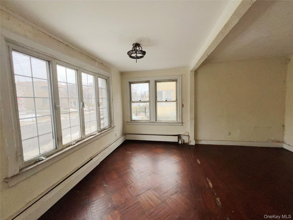 Photo of 13533 234th Place, Rosedale, NY 11422 (MLS # 964529)