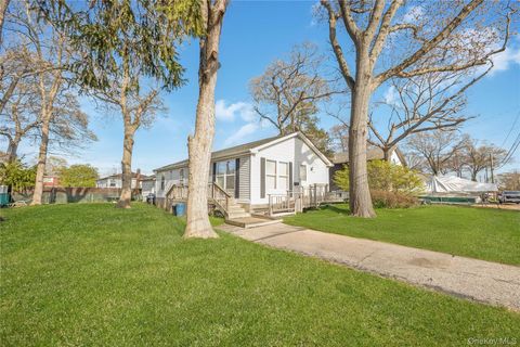 Homes For Sale - 320 S Fulton Avenue<br/> Lindenhurst, NY 11757