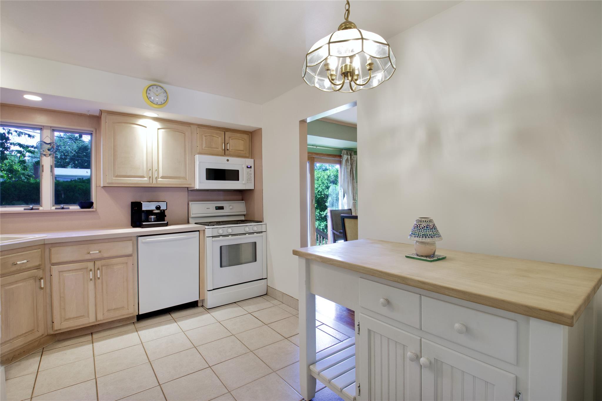 172 Brook Street, Garden City, New York image 10