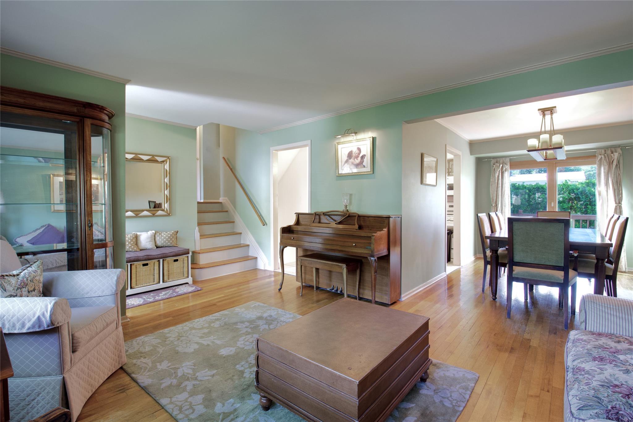 172 Brook Street, Garden City, New York image 7